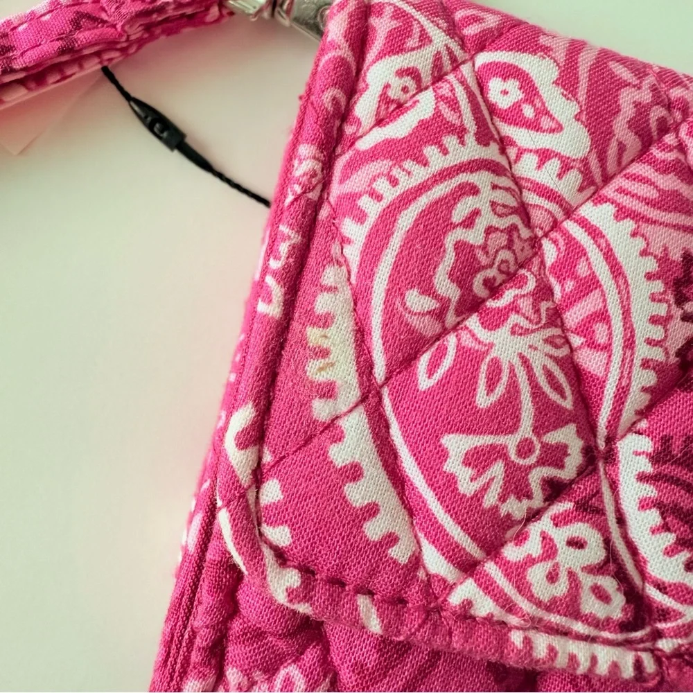 NWT Vera Bradley Smartphone Wristlet in Stamped Paisley - Picture 6 of 7